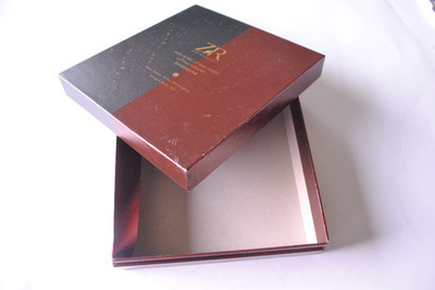 【工廠提供個(gè)性條紋禮盒定制】?jī)r(jià)格,廠家,圖片,禮品盒、禮品袋,廣州萬(wàn)形紙品包裝-